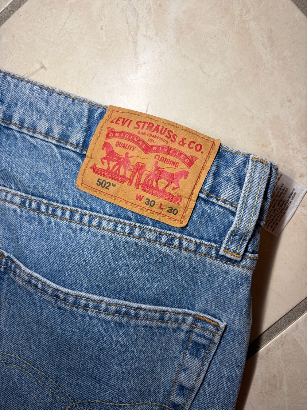 Levi's 502 Men's Light Blue Straight Jeans - Picture 6 of 9